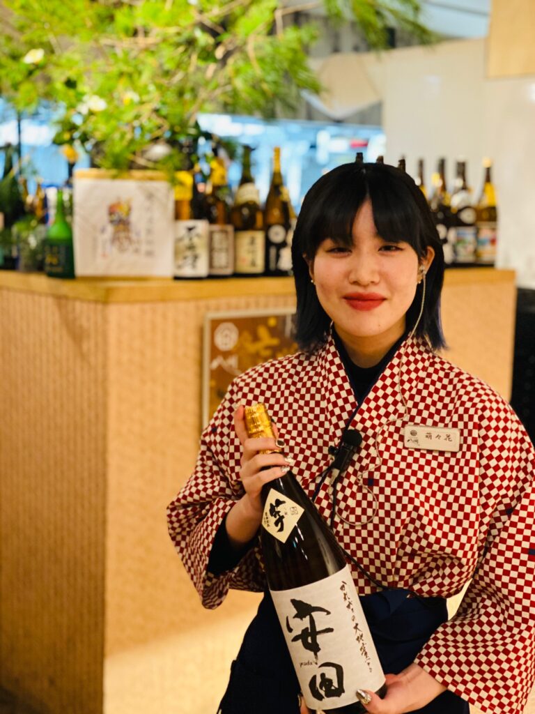 スタッフ紹介 蔓無源氏 芋焼酎 国分酒造 全席個室 居酒屋 九州和食 八州 博多筑紫口店