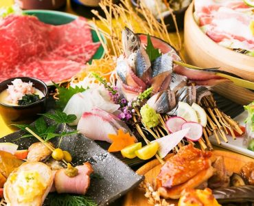 ＜個人盛＞熊本直送馬刺し・春の山菜の茶碗蒸し・豚のロースト[10品]飲み放題＆選べる特典プラン<br />
<br />
◇お鍋なし／個人盛提供◇◆地魚の鮮魚盛や熊本直送の馬刺し、メインには九州産豚のローストをこだわりの豚味噌で味わえる全10品のコースです。【おすすめ：/歓迎会/送別会/記念日/お祝い/接待/会社宴会】(博多/宴会/個室/掘りごたつ)<br />
<br />
5,000円（税込）